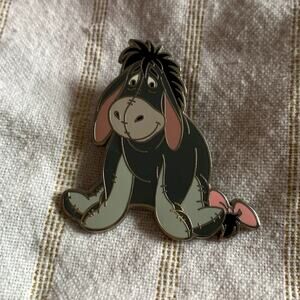 Cute 2008 Eeyore Winnie the Pooh Disney Trading Pin